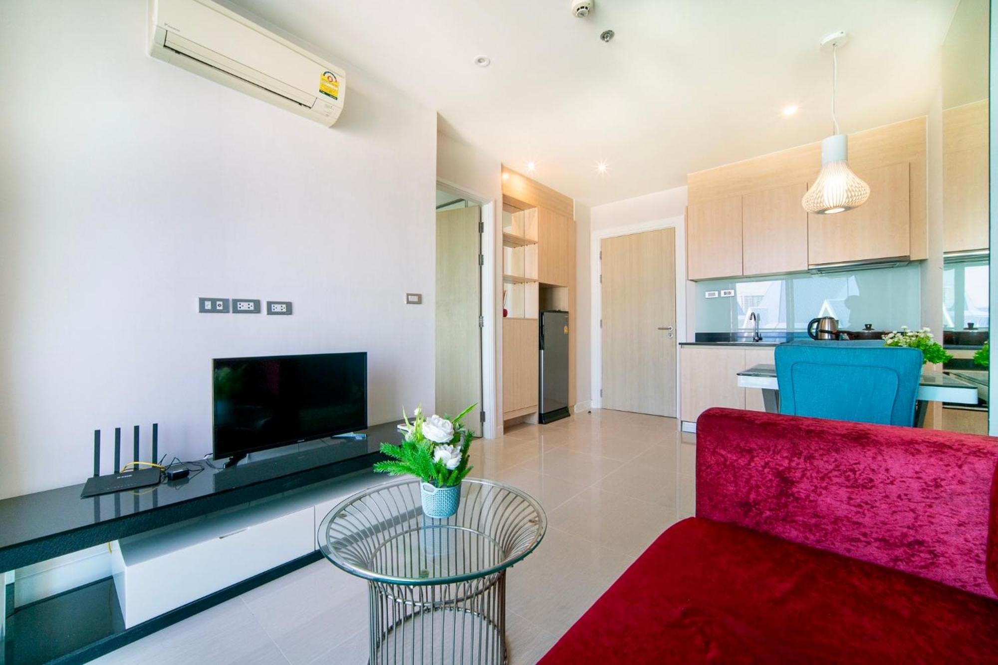 Apartment With Waterpark Pattaya